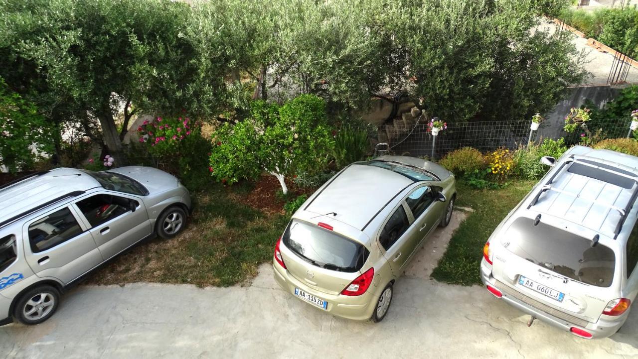 Garden Vila Ermali Ksamil Exteriör bild